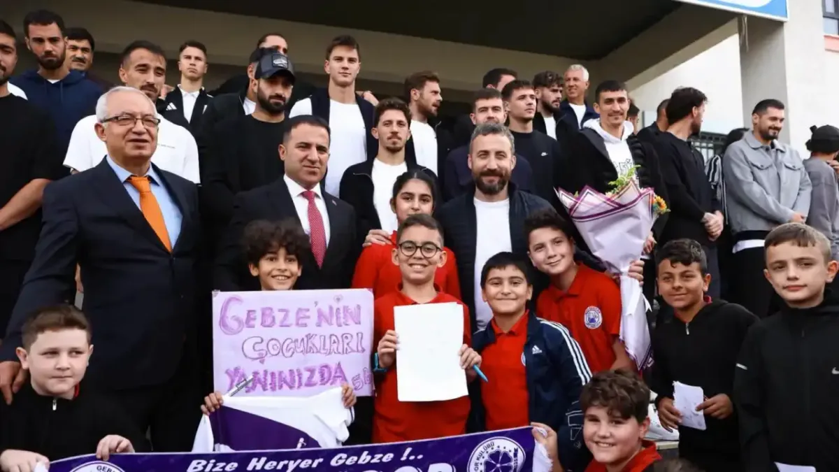 Gebzespor, öğrencilerle keyifli bir buluşma gerçekleştirdi