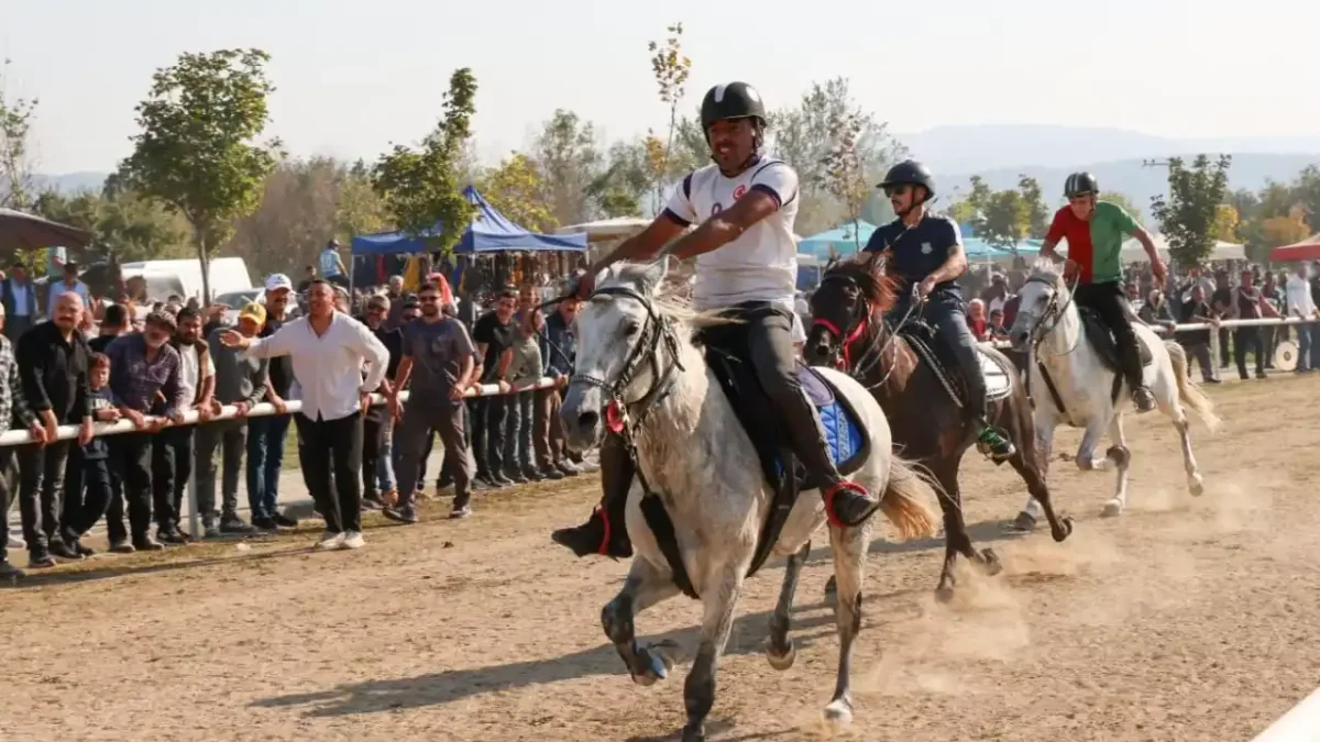 Rahvan binicilik heyecanı Bursa'da yaşandı