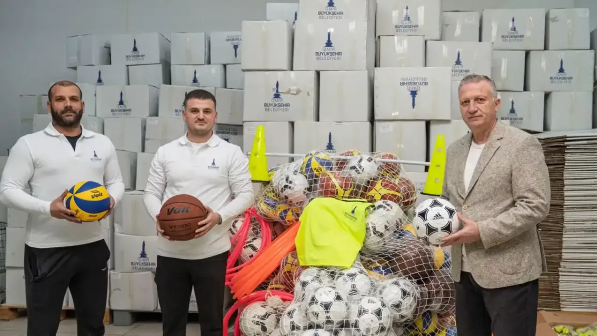 İzmir Büyükşehir Belediyesi amatör spor kulüplerine destek veriyor.
