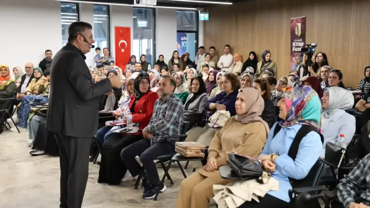 Kocaeli kitap fuarında aile içi iletişim üzerine önemli değerlendirmeler yapıldı