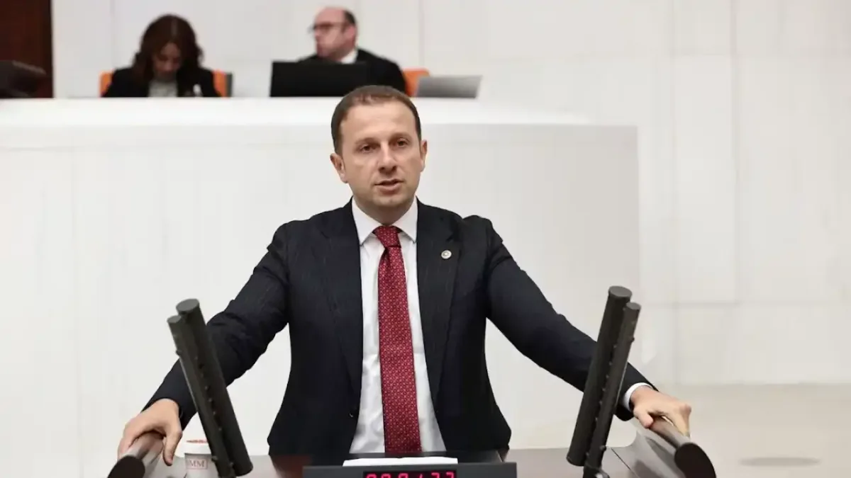 AK Parti Milletvekili Ahmet Kılıç, basın özgürlüğü üzerine konuşuyor.