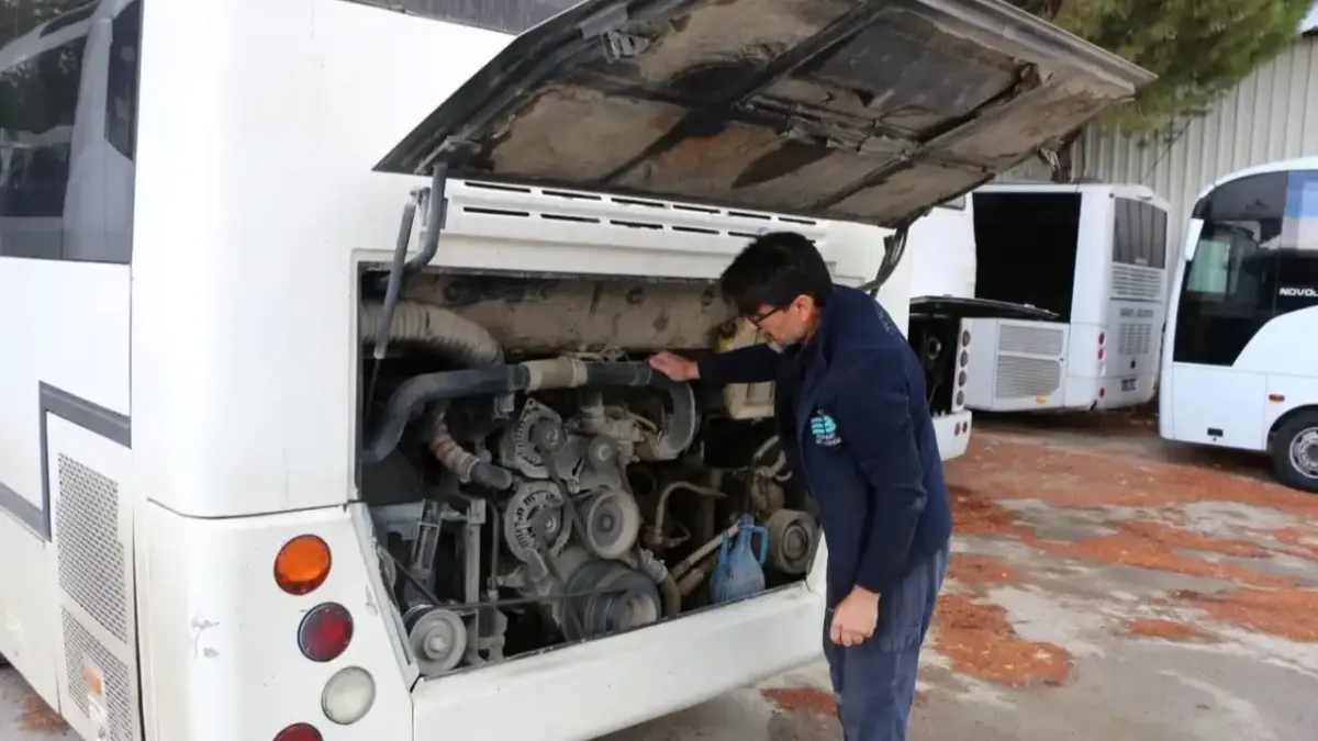 Edremit Belediyesi'nin araç bakım merkezi çalışmaları.