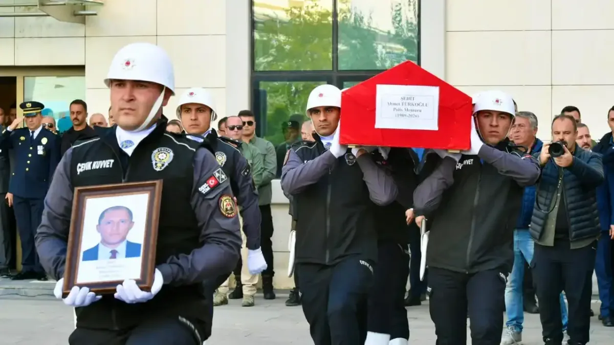 Son yolculuğuna uğurlanan şehit polis Ahmet Türkoğlu