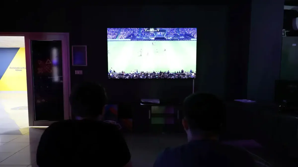 TEKNOMER'de düzenlenen PlayStation turnuvasında gençler kıyasıya yarıştı.