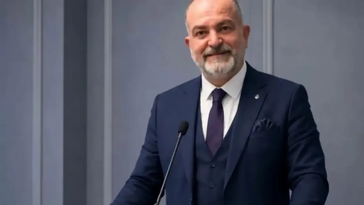 Serkan Torun, Türkiye ve Azerbaycan kardeşliğini savundu.