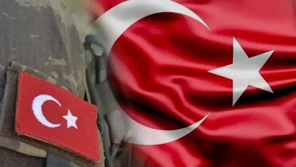 Piyade Uzman Çavuş Mustafa Aslan'ın anısına saygı duruşu.