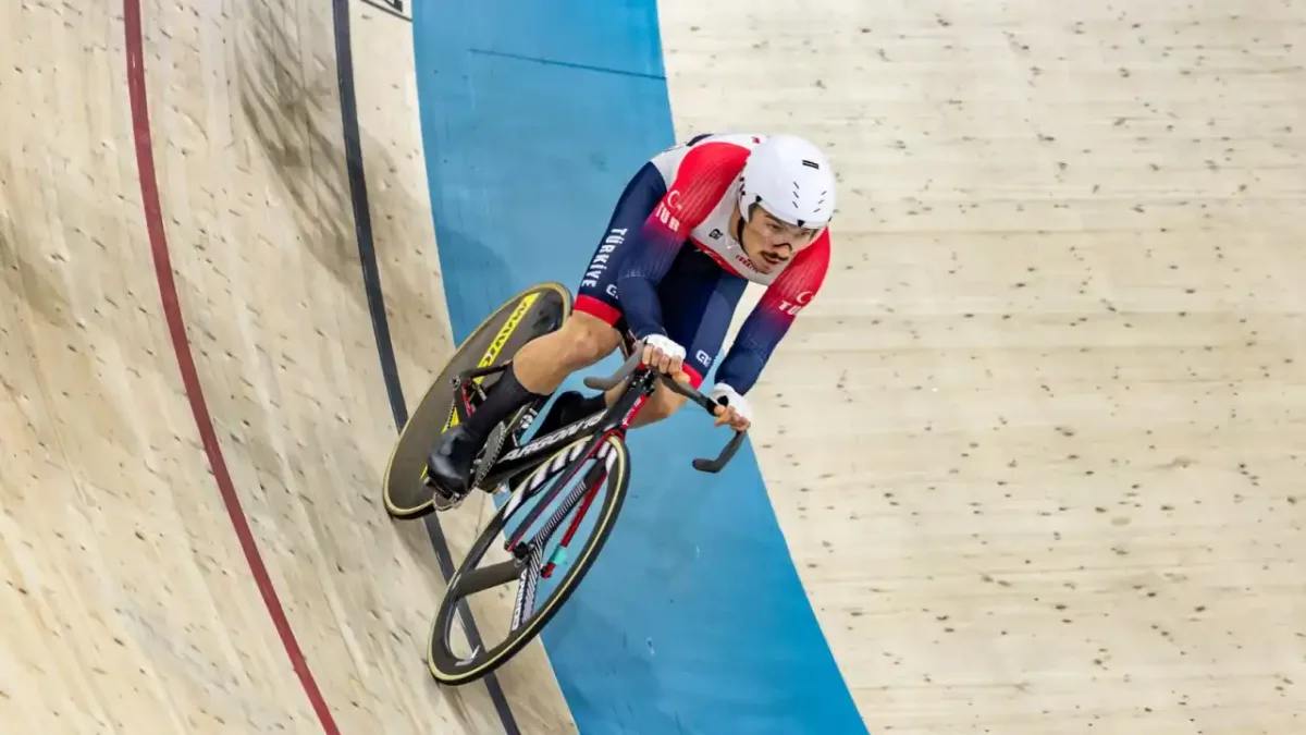 Ramazan Yılmaz, 2026 UCI Pist Bisikleti Dünya Şampiyonası'nda yarışacak.
