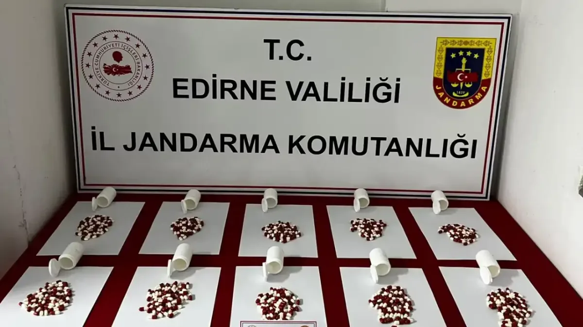 Uzunköprü'de ele geçirilen sentetik haplar.