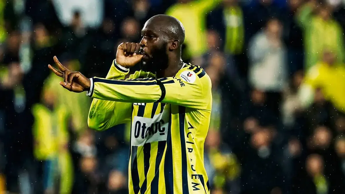 Fenerbahçe Corendon Alanyaspor karşısında 3 puanı 3 golle aldı.
