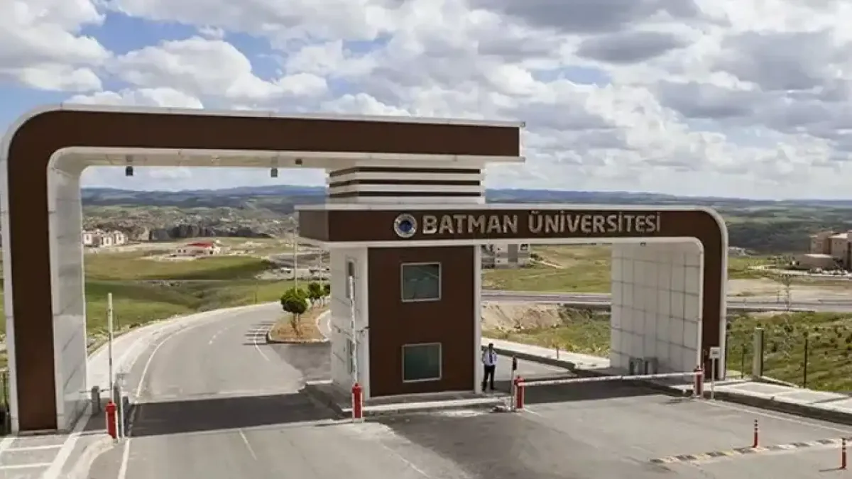 Batman Üniversitesi İlahiyat Fakültesi'nde akademik iddialar gündemde.