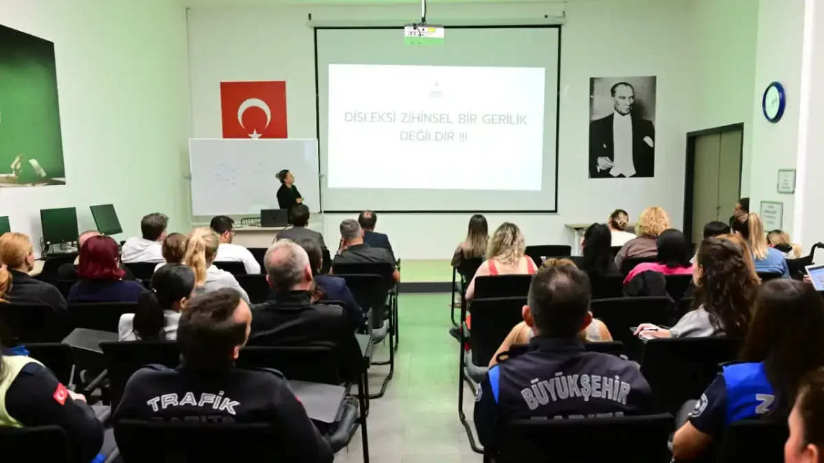 Manisa Büyükşehir Belediyesi disleksi farkındalığı eğitimi.