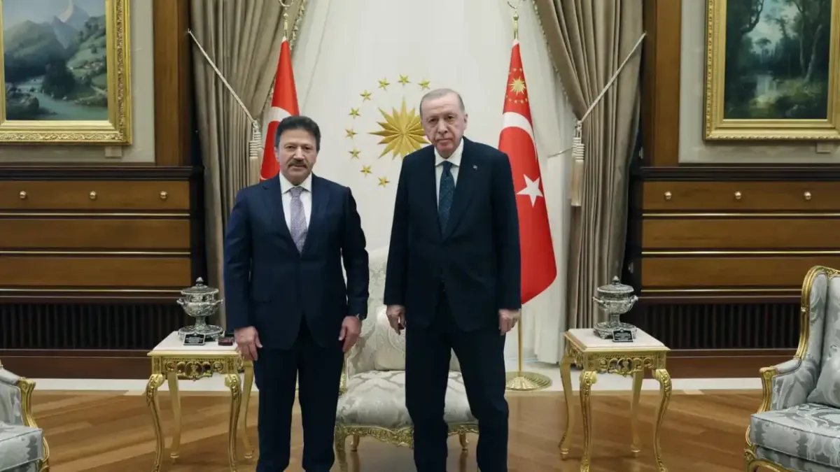 Cumhurbaşkanı Erdoğan, esnaf taleplerini dinliyor.