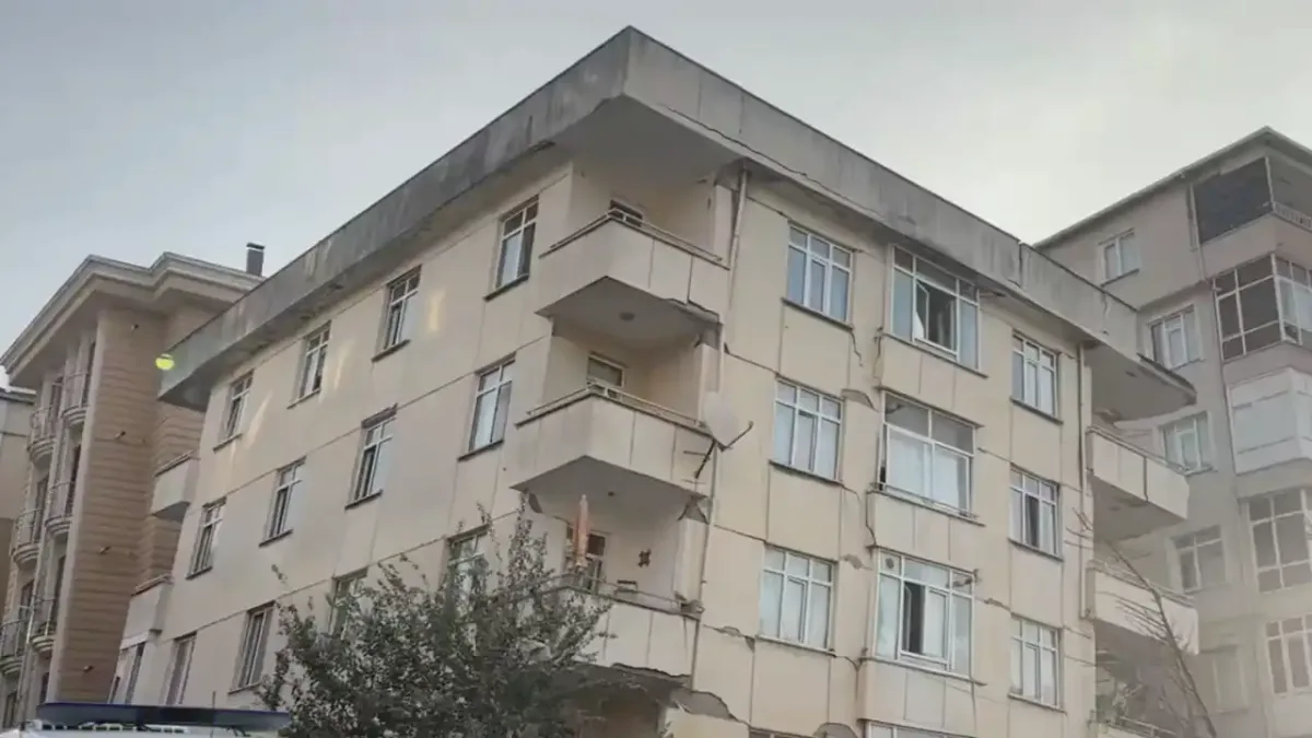 Maltepe'deki bina çökmesi sonrası tadilatların riskleri vurgulandı