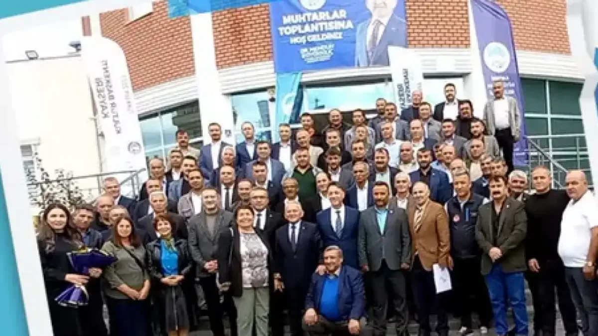 Kayseri Büyükşehir Belediye Başkanı Dr. Memduh Büyükkılıç muhtarlarla bir araya geldi.