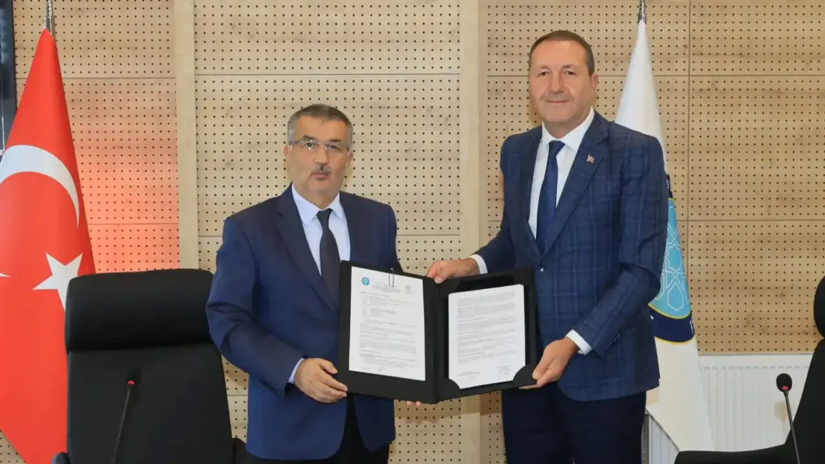 Bursa Uludağ Üniversitesi ve SÜSBİR iş birliği protokolü imza töreni.