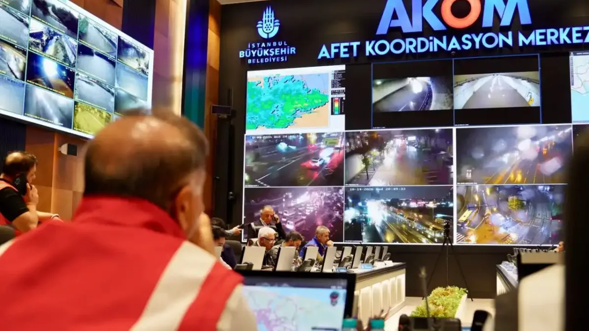 İstanbul'da etkili olan sağanak yağış sonrası su baskınları.