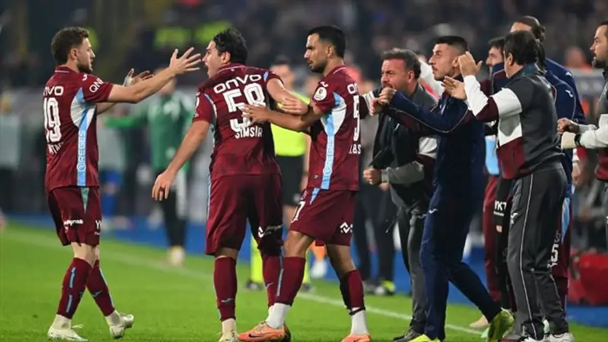 Trabzonspor, deplasmanda Çaykur Rizespor 4-3 mağlup etti. 