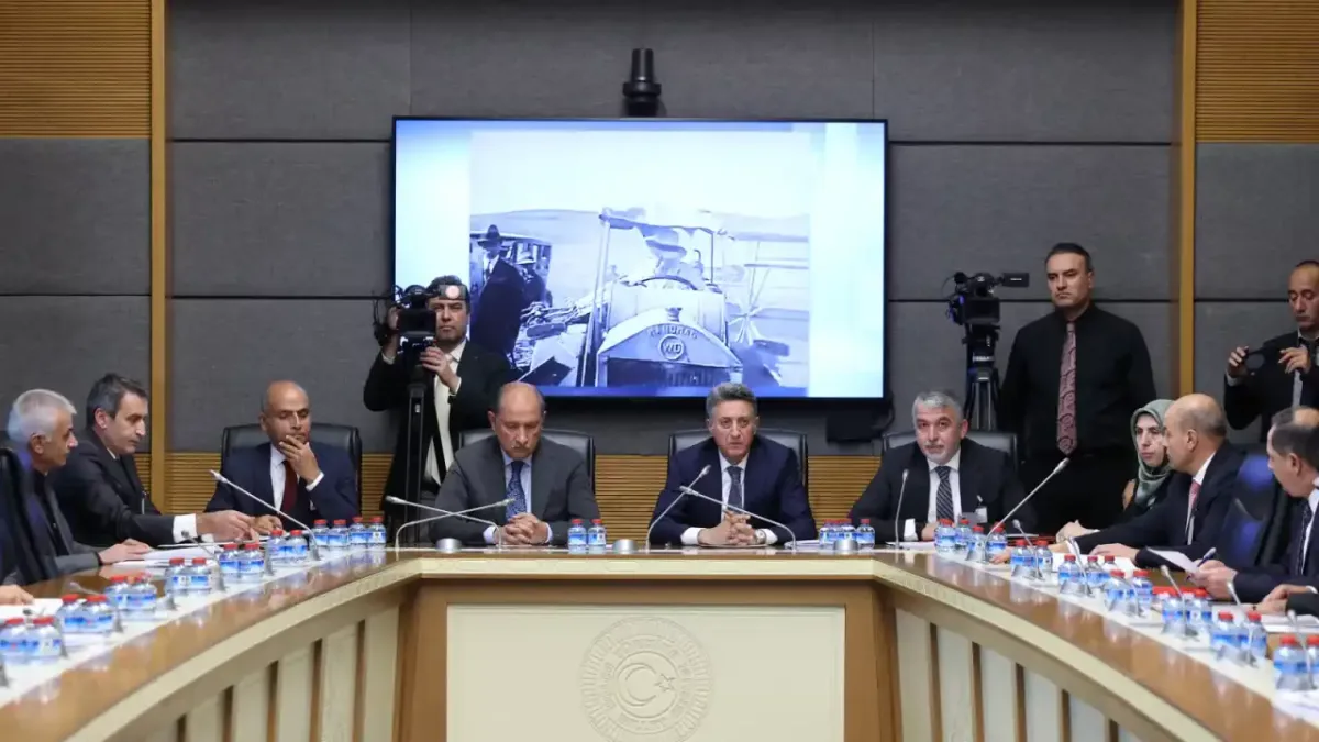 Atatürk Orman Çiftliği'nde süt ve bal üretimi