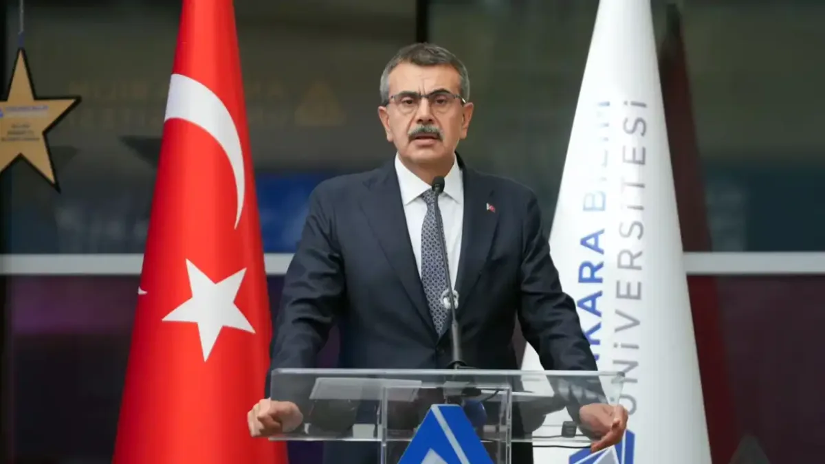 Yusuf Tekin: Türkiye, eğitimde tarihi adımlar atıyor