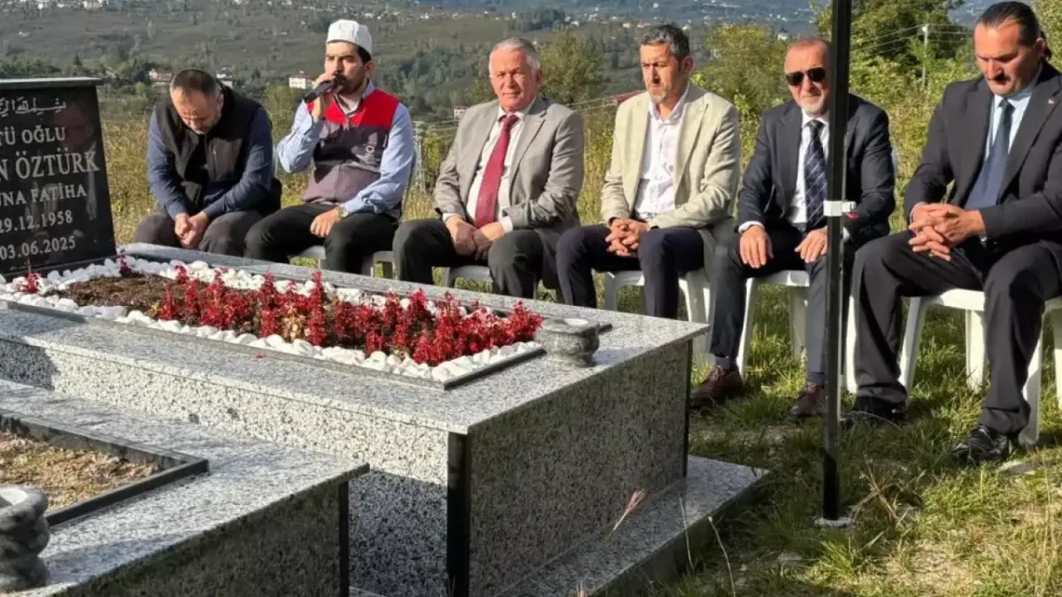 Ordu'da merhum muhtarların kabristan ziyareti.