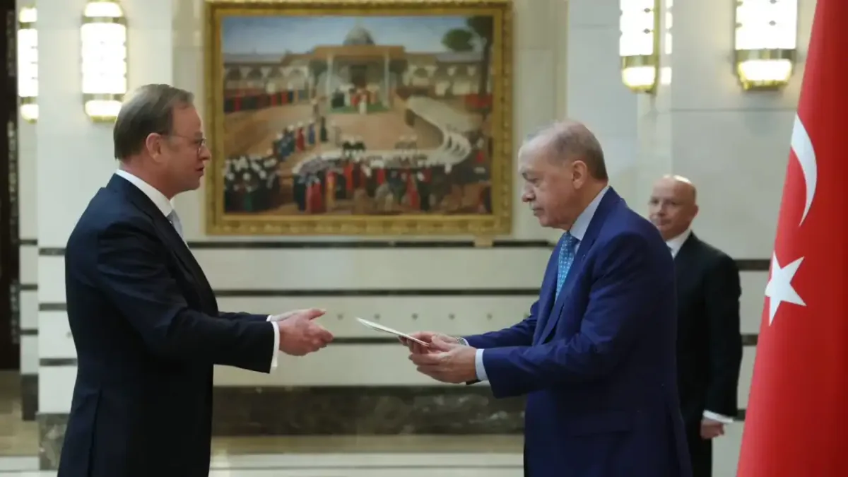 Cumhurbaşkanı Erdoğan, büyükelçileri kabul ederken.