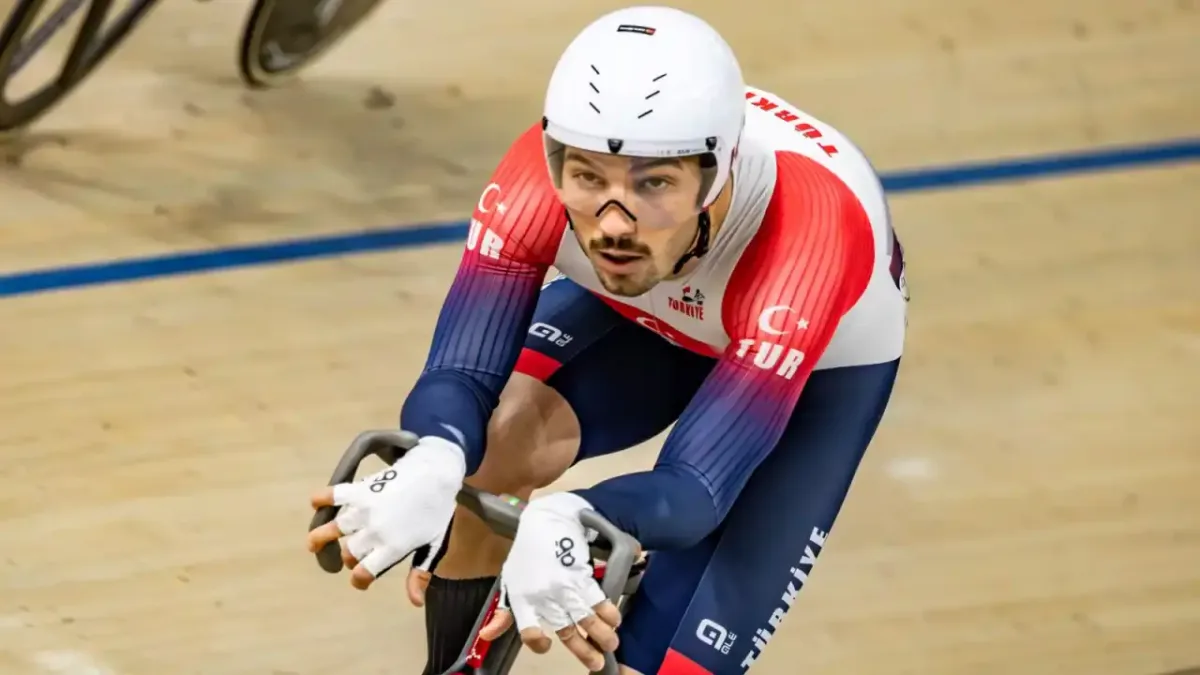 Ramazan Yılmaz, UCI Pist Bisikleti Dünya Sıralaması'nda zirveye yerleşti.