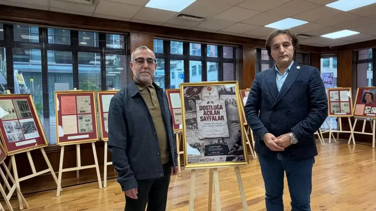 Londrada açılan ilk Türk sergisi büyük ilgi görüyor