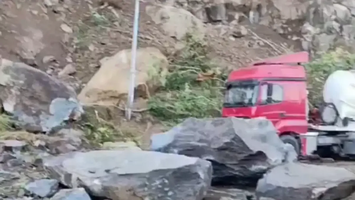 Hopa'da meydana gelen heyelan felaketi: 1 kişi yaşamını yitirdi