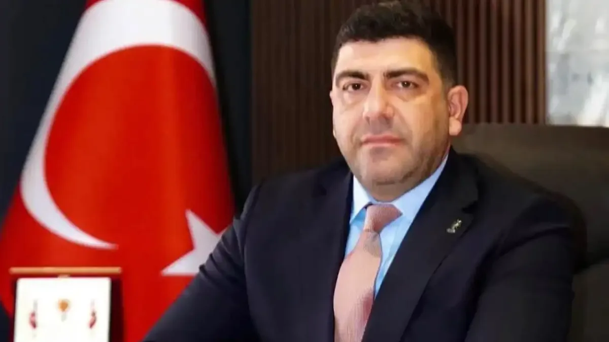 Mardin Güneybatı Çevre Yolu Projesi ile ilgili açıklama yapan AK Parti Mardin İl Başkanı Mehmet Uncu.