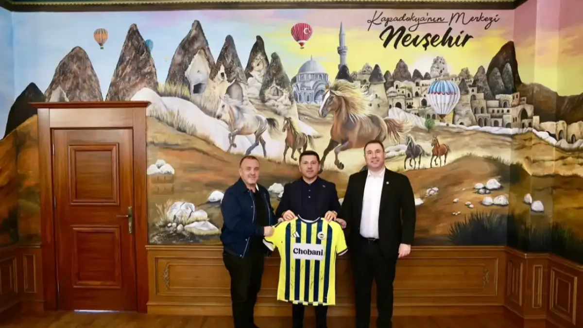Fenerbahçe yöneticileri Nevşehir Belediyesi'ni ziyaret etti.