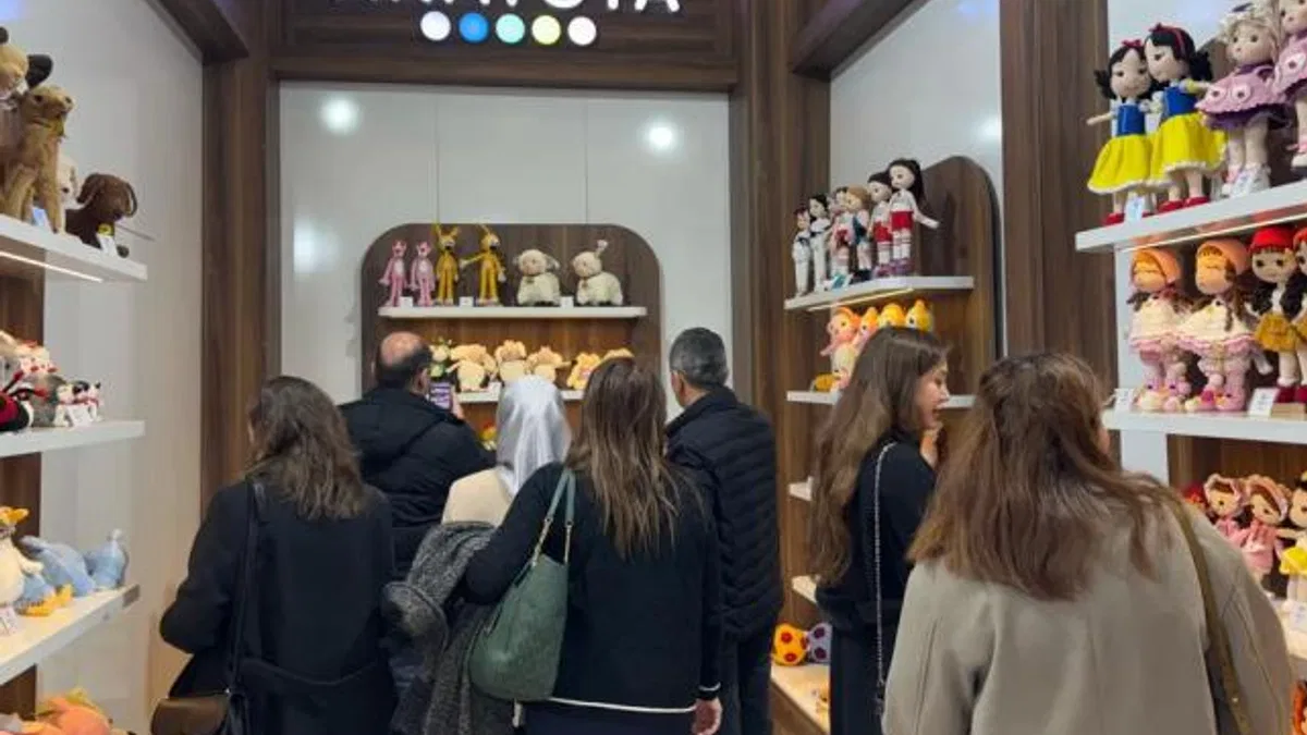 Konya KOMEK’in el emeği oyuncakları İstanbul’da ilgi gördü