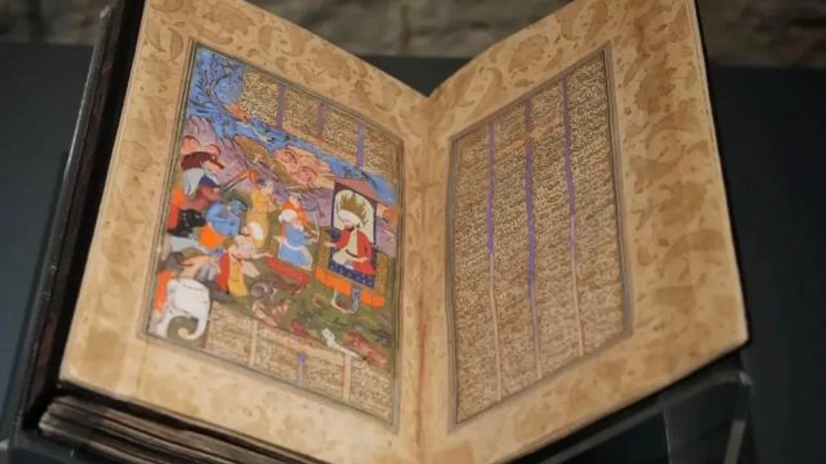 Dünyada bir ilk: 70 cilt Mesnevî ‘Mana ve Nakış’ sergisinde