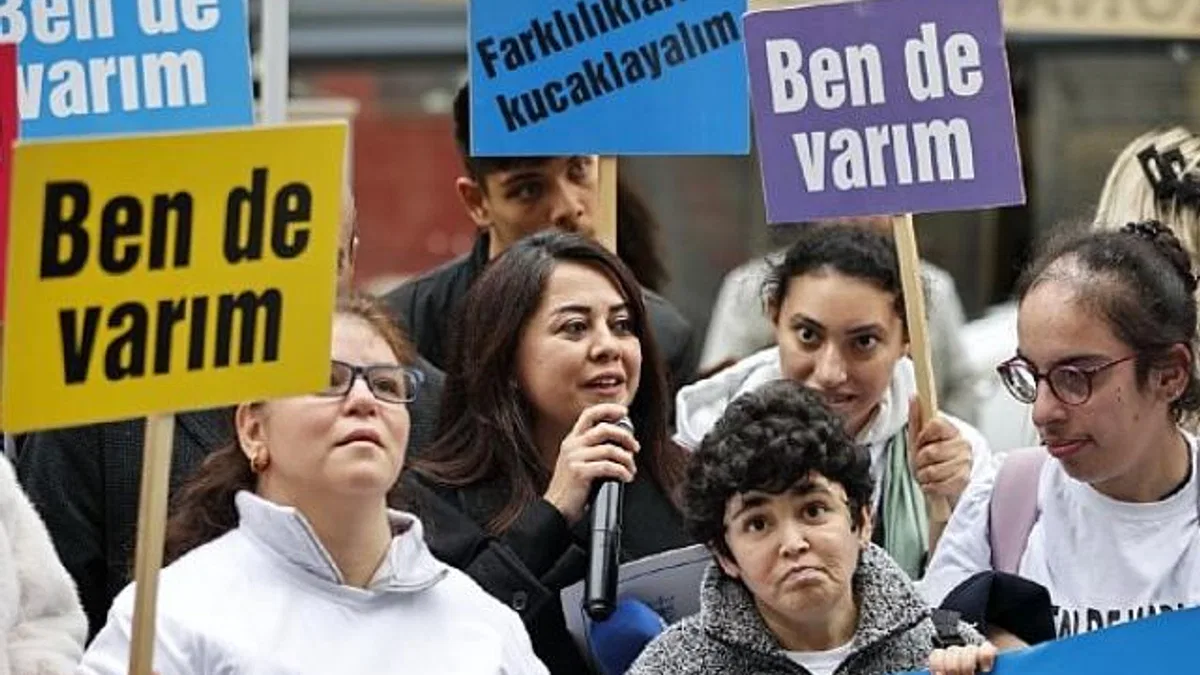 Konak’tan Engelliler Günü’nde farkındalık yürüyüşü