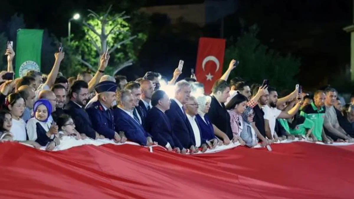 Kayseri Talas’ta 15 Temmuz’a ‘en büyük bayrak’ damgası