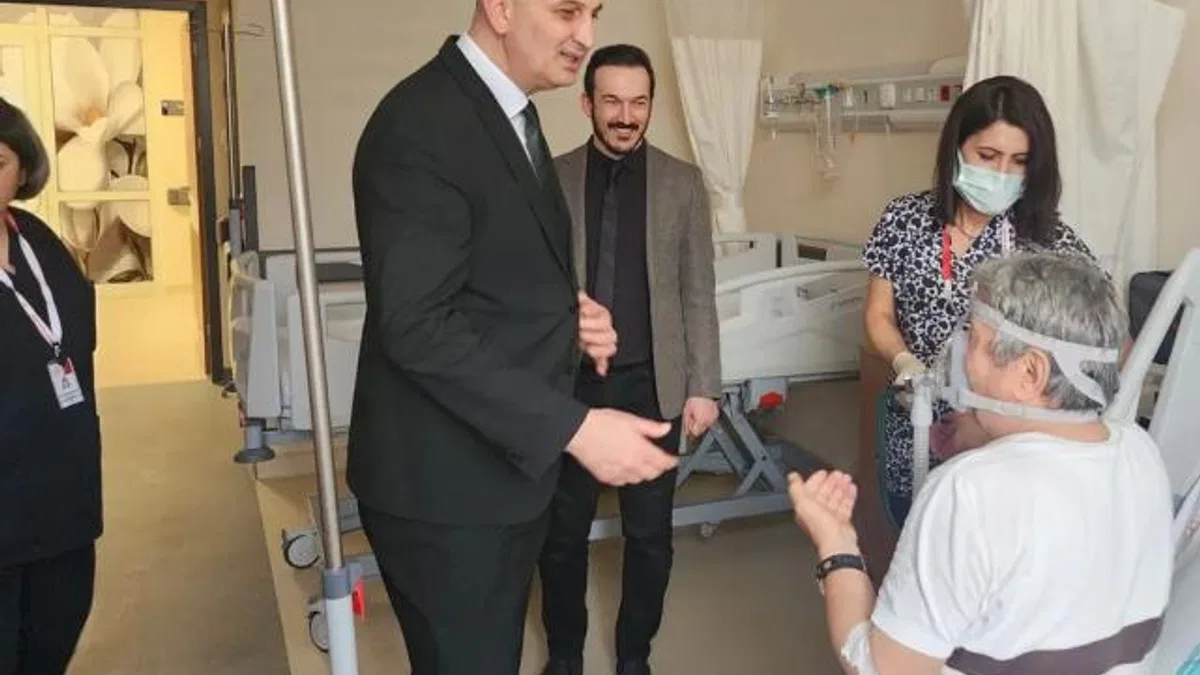 Kocaeli Gölcük Belediye Başkanı Sezer’den ‘geçmiş olsun’ ziyareti
