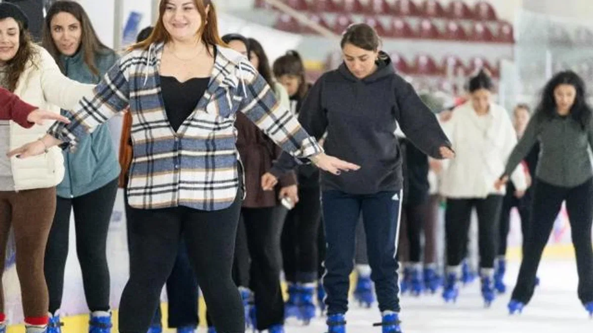 Büyükşehir Kültürpark ve Bostanlı’da buz pisti kuruyor