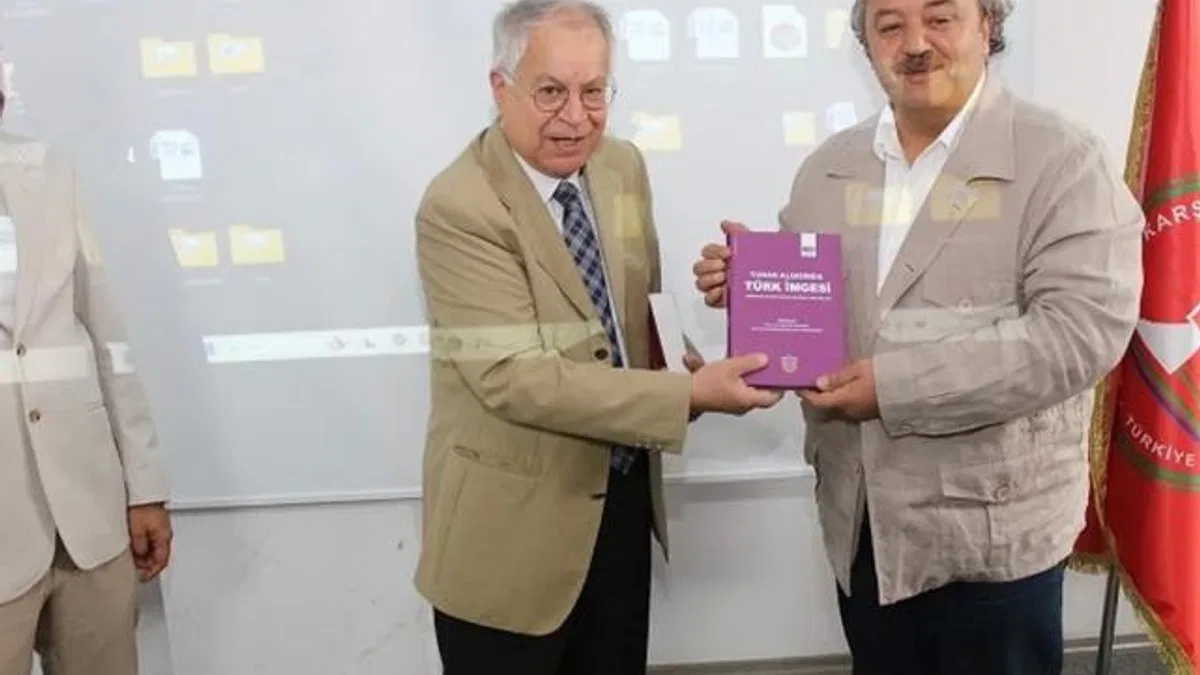 Balkanlar ve Rodos-İstanköy Türk Kültürü paneli Karşıyaka’da gerçekleşti