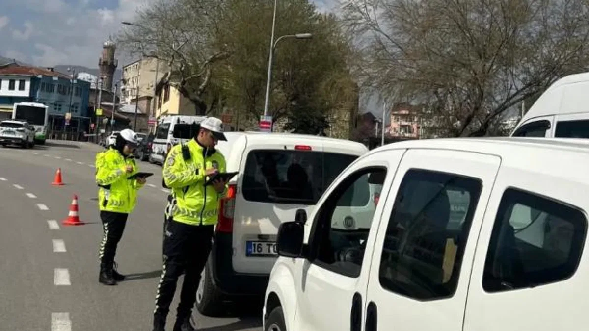 Bursa’da bayramlık trafik denetimlerinde 4 bine yakın sürücüye ceza