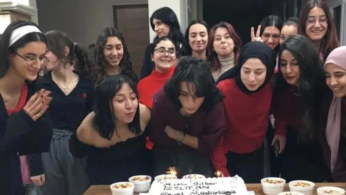 İzmir’de üniversiteli gençler yalnız hissettirilmedi