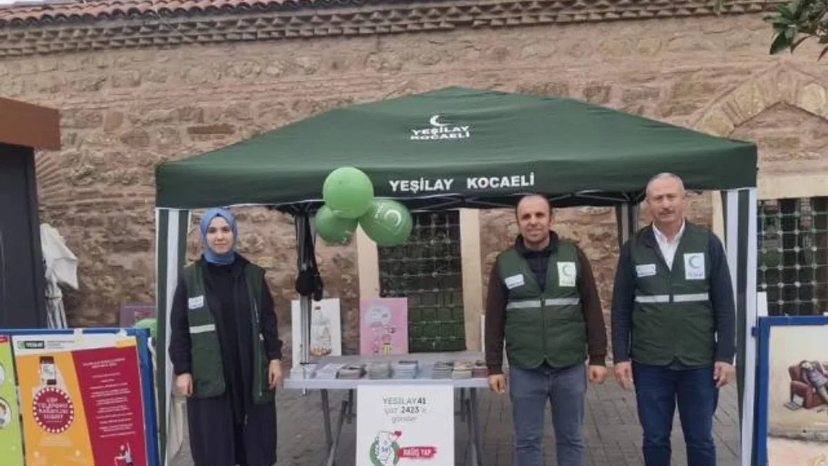 Yeşilay Gebze standına yoğun ilgi