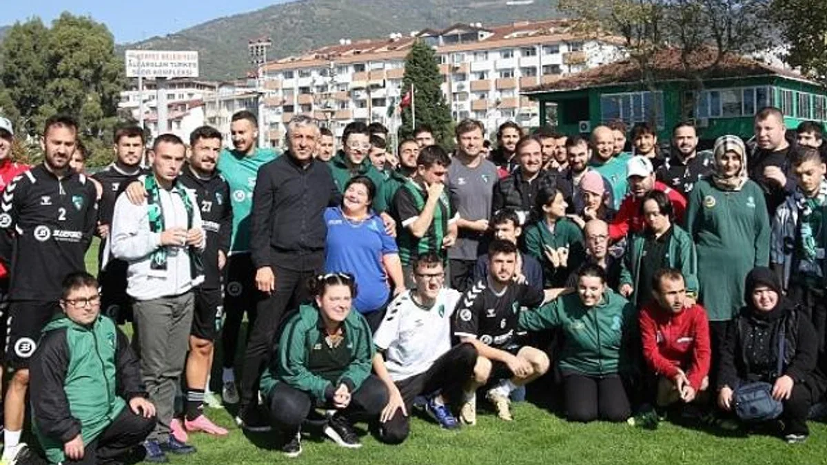 Özel çocuklardan Kocaelispor’a özel ziyaret