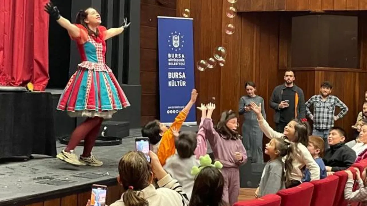 Bursa’da Yarıyıl Şenliği’nde renkli program