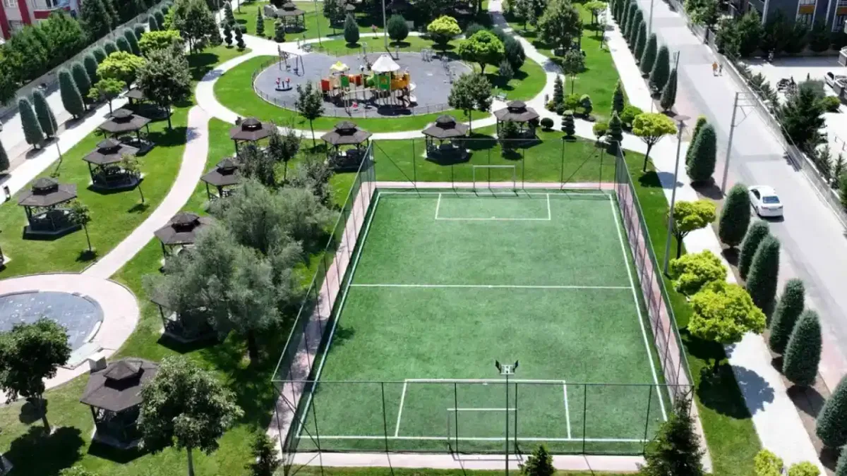 Konya Karatay’da 14 halı saha yolda