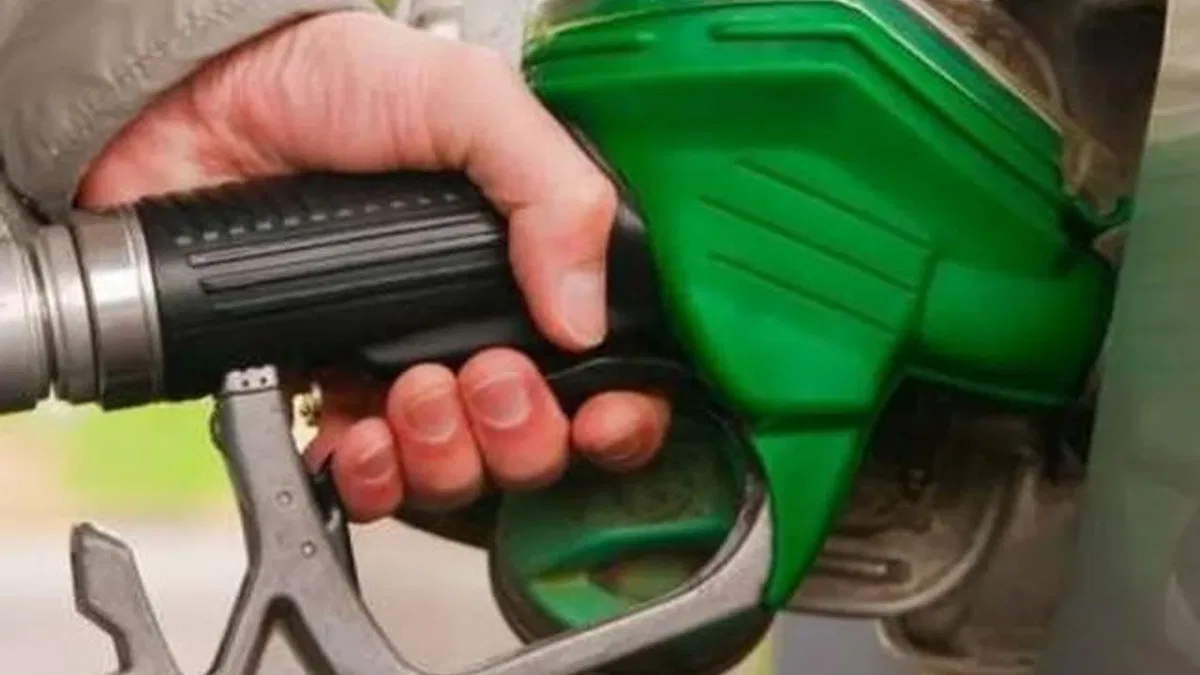 Benzine zam geliyor