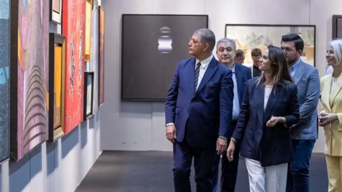 İzmir Sanat ve Antika Fuarı kapılarını açtı