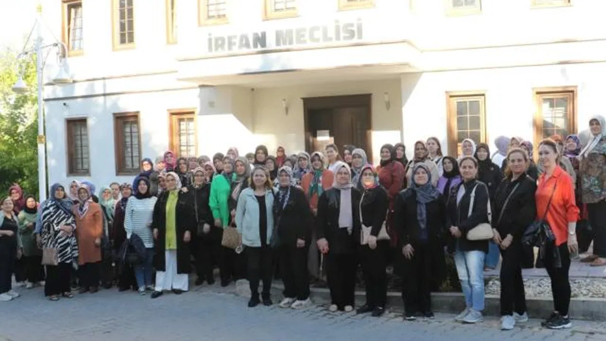 Manisa’da 90 Kişilik kafileden tarihi mekanlara ziyaret