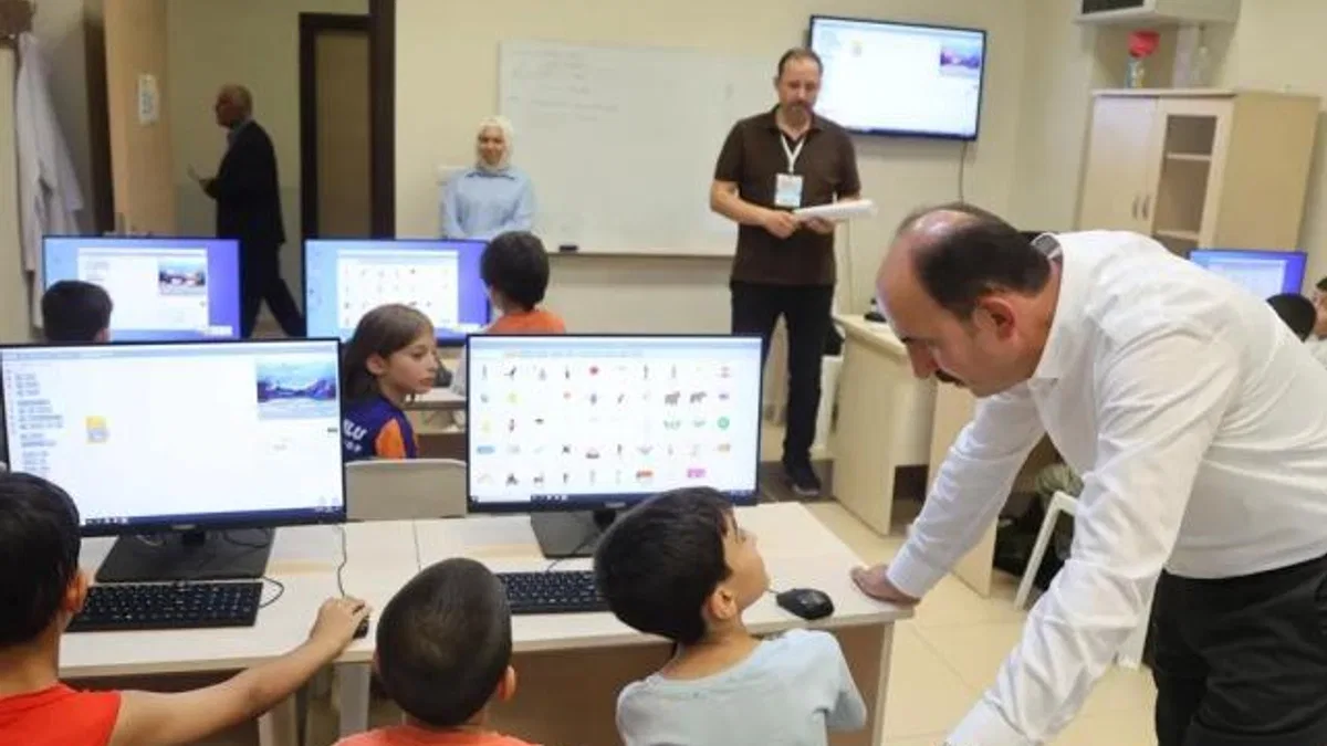 Genç KOMEK Yaz Okulu tatil coşkusuna ortak oluyor