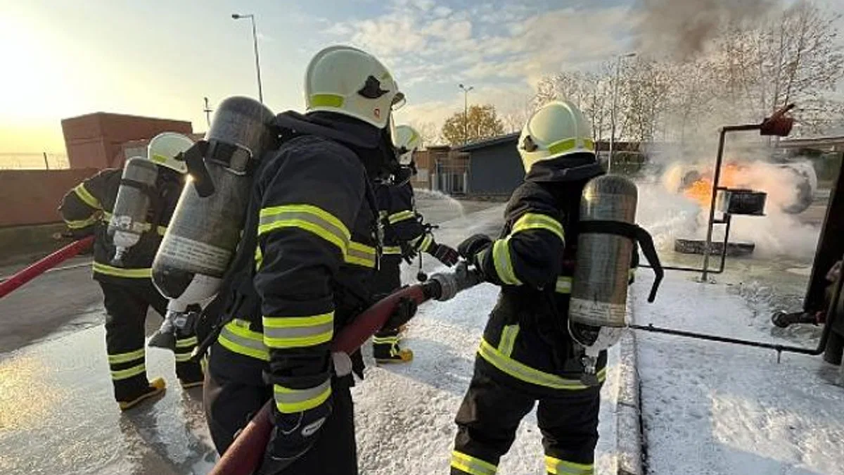 Büyükşehir İtfaiyesi’nden AKUT’a eğitim