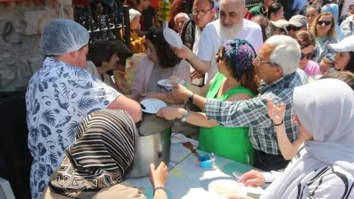 İzmir Karşıyaka’da Amasyalılar rüzgarı esti