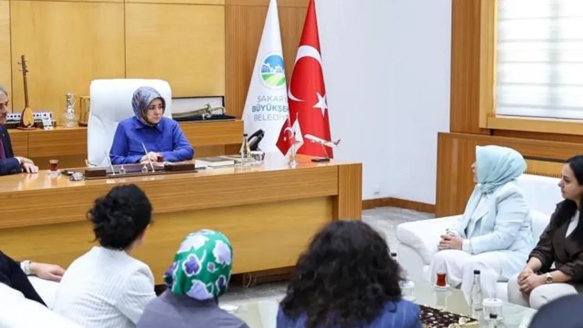 ‘Kadınlar güçlü Türkiye hedeflerinin en önemli yapı taşıdır’